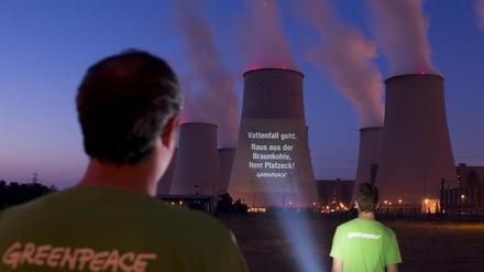 Die Message ist eindeutig: Greenpeace will Brandenburgs Ausstieg aus der Braunkohle.