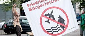 Zivilpolizisten bei Informations- und Diskussionsveranstaltungen? Die Bürgerinitiativen fühlen sich kriminalisiert.