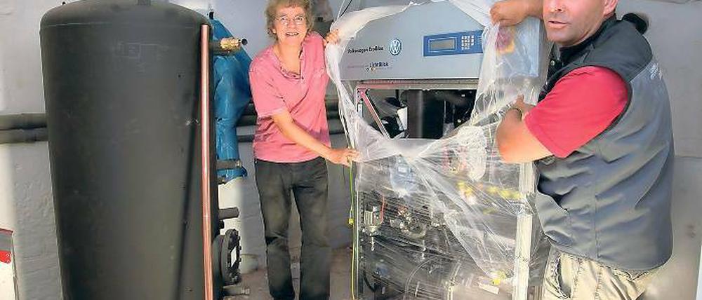 Am Block: Pfarrer Konrad Elmer-Herzig und Dirk Gretzler von Lichtblick.