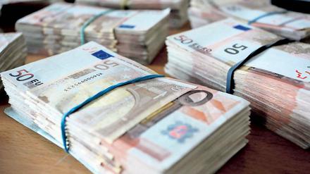 Stolze Summe. Rund 120 000 Euro kann der AStA jährlich für studentische Projekte ausgeben. Ein Gutachten der Uni Potsdam bemängelt nun unter anderem, dass sich die Studierenden beim Umgang mit dem Geld nicht immer an die Regeln der Betriebswirtschaft gehalten haben.