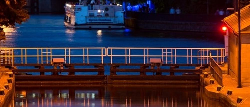 Schleusenstreik: Gerade jetzt im Sommer trifft der Tarifstreit viele Wassertouristen in Brandenburg.