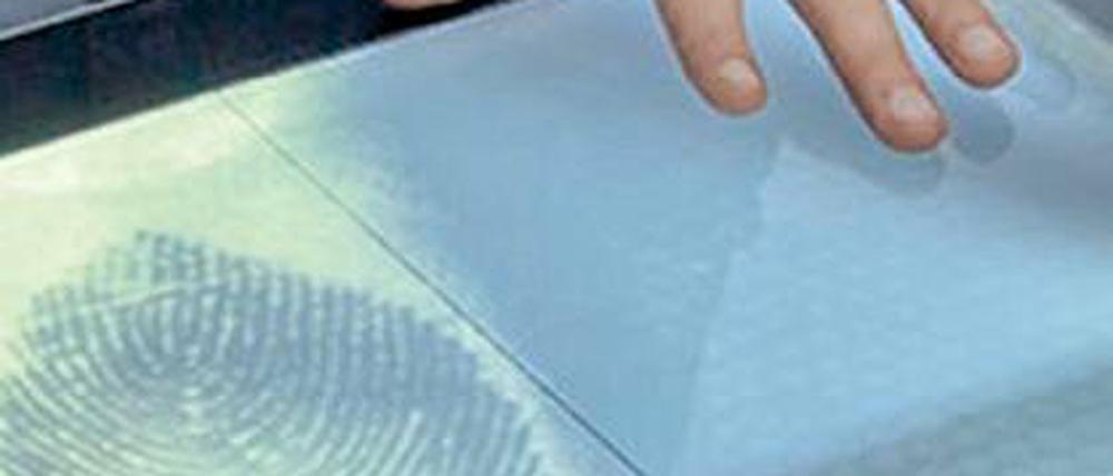 Sicher. Die „Fiberio“-Touchscreen überprüft die Fingerabrdrücke permanent.