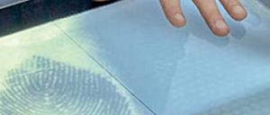 Sicher. Die „Fiberio“-Touchscreen überprüft die Fingerabrdrücke permanent.