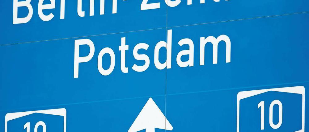 Acht Streifen. Die A10 wird breiter.