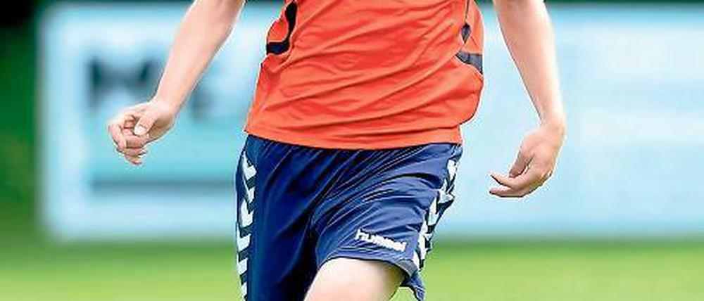 Der neue Spiellenker. Christopher Blazynski, der seit Juni für den SV Babelsberg 03 die Töppen schnürt, soll im Mittelfeld des Fußball-Regionalligisten Regie führen.