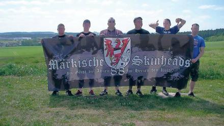 Brauner Trupp. Einige Mitglieder der Neonazi-Gruppe „MS88“.
