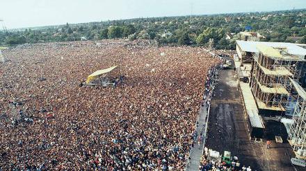 Konzert der Superlative. Bis zu 500 000 Menschen sollen am 19. Juli 1988 im Publikum gewesen sein, als Bruce Springsteen sein erstes und einziges Konzert in der DDR gab.