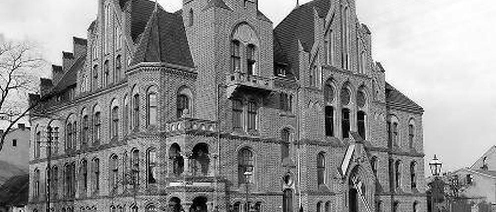 Aus der Kaiserzeit. Das Rathaus Babelsberg um 1900.