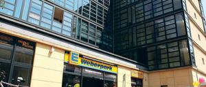 Ausreichend Fläche. Edeka, Rossmann und das Polsterwerk 54 wollen ihre Verkaufsflächen durch Umzüge innerhalb des Weberparks erweitern. Der Fahrradladen hat seine Fläche bereits fast verdoppelt.