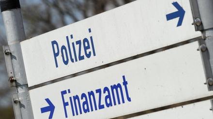 Besser gleich alles zugeben: In Brandenburg melden sich immer mehr Bürger, die ihr Kapital im Ausland deponiert haben.