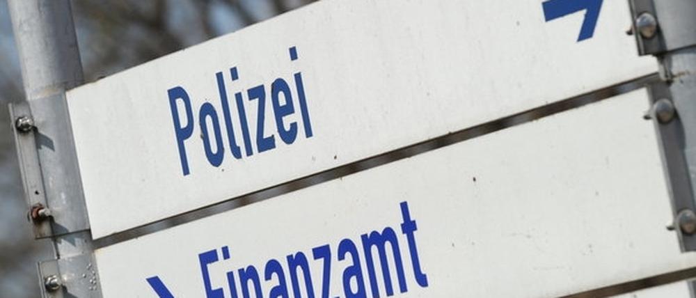 Besser gleich alles zugeben: In Brandenburg melden sich immer mehr Bürger, die ihr Kapital im Ausland deponiert haben.