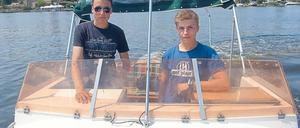 Bisschen leise. Balduin Hirche und Thomas Stolzenberg von Krüger+Till vor der Inselstadt.