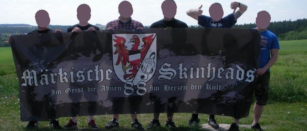 Einige Mitglieder der Neonazi-Gruppe "MS88".