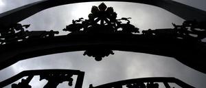 Noch steht sie gar nicht wieder da. Doch im Streit um den Wiederaufbau sorgt jetzt eine Plakataktion für zusätzlichen Zündstoff.