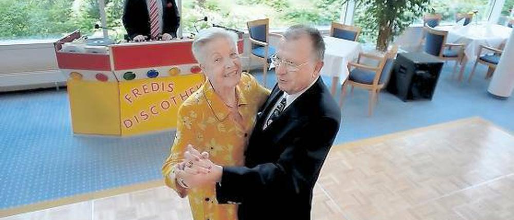 Flotte Sohle. Margott und Dieter Ganguin tanzten als Erste.