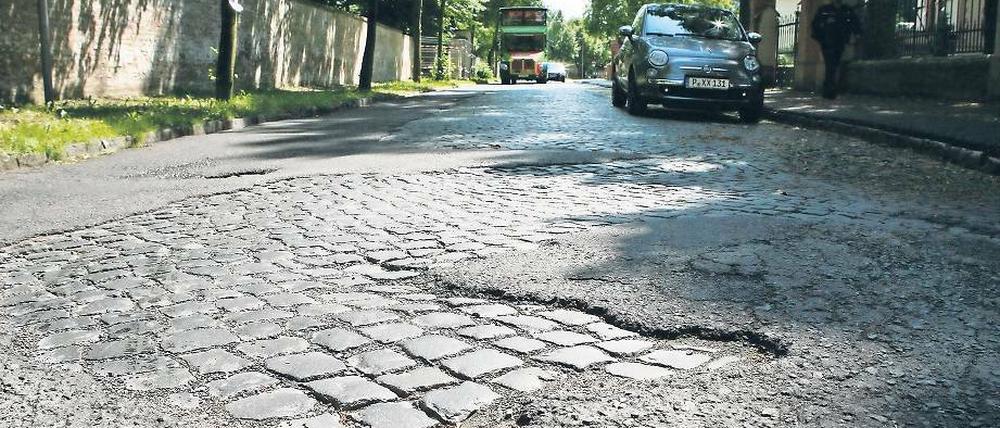 Marode. In drei Jahren soll die Straße Am Neuen Garten saniert werden.