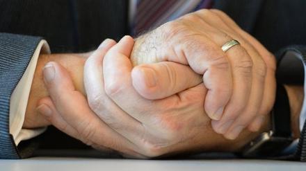 Über seine politische Zukunft will Matthias Platzeck sich nach dem Schlaganfall noch nicht genau äußern.