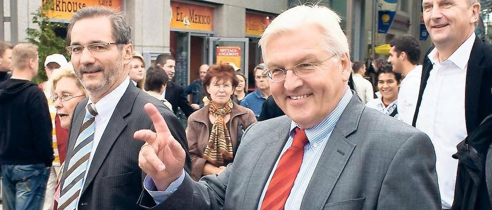 Das Personal. Die Auswahl an Nachfolgern für Ministerpräsident Matthias Platzeck (SPD) sind begrenzt: Frank-Walter Steinmeier, SPD-Bundestagsfraktionschef, und Innenminister Dietmar Woidke.