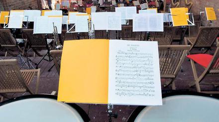 Der besondere Musiksommer. Die Klosterruine Chorin wird am morgigen Samstag zum 50. Mal zur Konzertbühne. Bis zum 1. September kann man 19 Konzerte erleben.