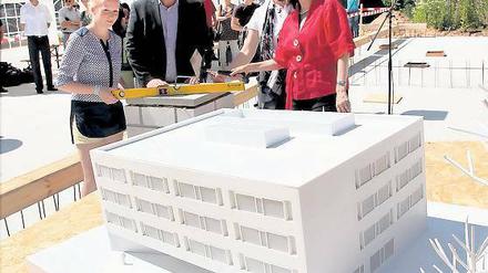 Modell. 6,6 Millionen Euro kostet der Neubau mit 18 Klassenräumen.