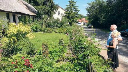 Image aufpoliert. Die Kate und die Dorfstraße in Ferch.
