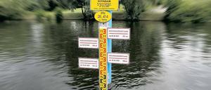 Nicht im roten Bereich. Der Pegel an der Langen Brücke zeigt, dass die Potsdamer Havel derzeit kein extremes Hochwasser führt.