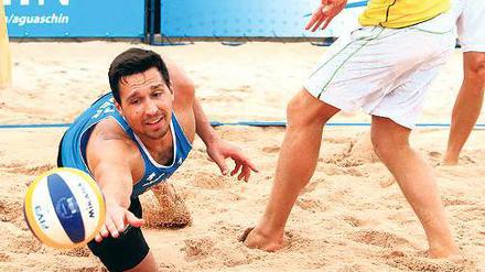 Einsatz in Brasilien. Der Potsdamer Jonathan Erdmann im kleinen Finale des World- Cup-Finales in Campinas.