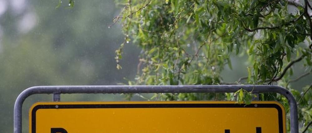 Regen, überall in Brandenburg. Überall? Eine kleine Ortschaft trozt dem schlechten Wetter mit mehr Sonnenstunden als Berlin.