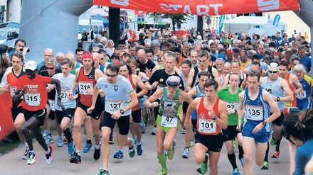 Start vom alten Punkt aus. Wie im Vorjahr (Foto) wird der Startschuss für den Meilenlauf auch diesmal wieder an der Schopenhauerstraße erfolgen. Für den Hauptlauf werden rund 350 Teilnehmer erwartet.