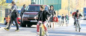 Erster Test. Bei der einwöchigen Aktion „autofrei zur Schule“ im April hat es mit dem Umsatteln schon gut geklappt.