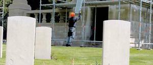 Gut gepflegt. Der Soldatenfriedhof ist nach deutschem Ermessen an sich in einem ordentlichen Zustand. Das ist aber Ansichtssache – und eine Sache des Geldes.