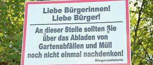 Rathausappell an Eosanderstraße. Auch solche Schilder werden missachtet.