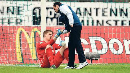 Aufbauhilfe. Almedin Civa, der nach der Entlassung Christian Benbenneks als Trainer einsprang, vermochte es auch nicht mehr, das Wunder zu vollbringen. Babelsbergs Torhüter Frederic Löhe musste in Münster viermal hinter sich greifen.