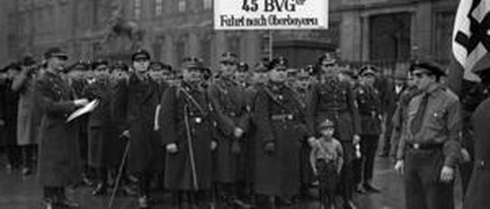 "Kraft durch Freude": Mitarbeiter der BVG verreisten 1934 mit der Nazi-Organisation. -