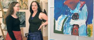 Kinderkunst fördern. Katharina Noack-Schade (l.) und Jeanne.