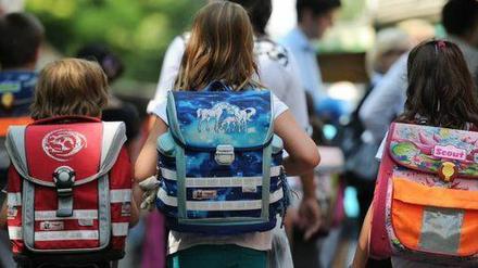 zu wenig Platz für Potsdams Kinder: Die Stadt rühmt sich des starken Zuzugs - doch im Bornstedter gibt es zu wenig Schulen.