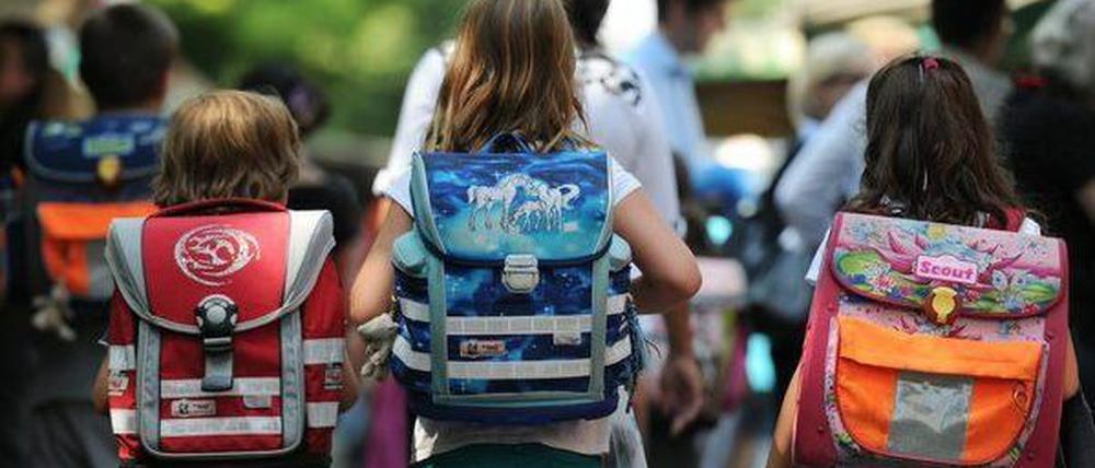 zu wenig Platz für Potsdams Kinder: Die Stadt rühmt sich des starken Zuzugs - doch im Bornstedter gibt es zu wenig Schulen.