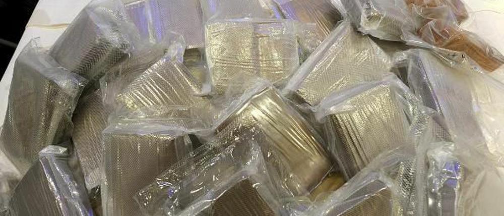 Gold? Falsch, Heroin. Zu Geld kann es der am Flughafen Schönefeld geschnappte Dealer nicht machen, der Stoff wurde vom Zoll sichergestellt.