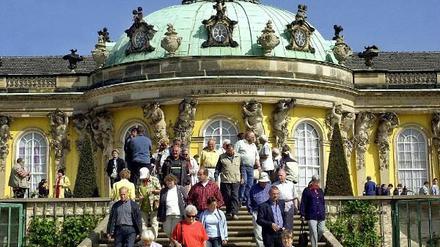 Flanieren in Park Sanssouci: Kostenloser Spaß oder teures Vergnügen? Die Potsdamer Linke will einen Parkeintritt verhindern.