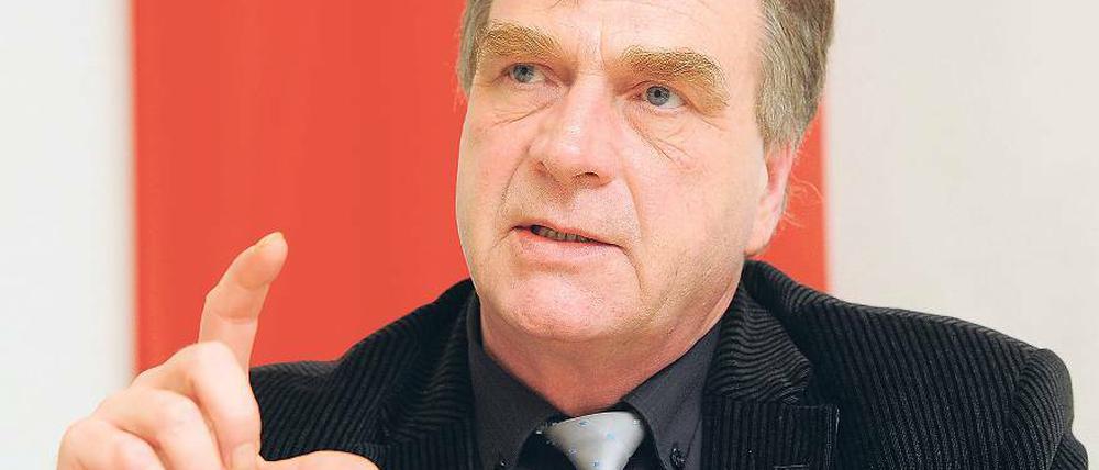 Ralf Christoffers. „Die öffentliche Daseinsvorsorge muss in Teilräumen ganz neu organisiert werden.“