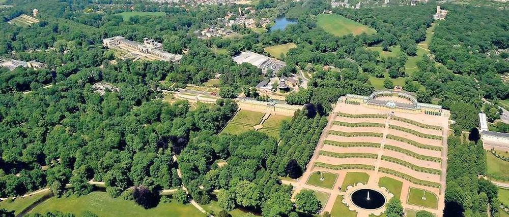 Den Spinnern zu Leibe rücken. Am Montag will die Schlösserstiftung das Biozid Dipel ES über allen drei Potsdamer Welterbeparks versprühen. Geflogen wird in Sanssouci vor allem im Bereich zwischen Weinbergschloss und Neuem Palais. Die Stadt lässt aus der Luft und vom Boden aus sprühen.