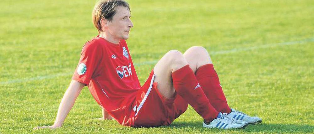 Harte Landung. Fußball-Drittligist SV Babelsberg 03 – hier Matthias Rudolph – blamierte sich am Mittwochabend in Sachsenhausen und wurde vom Brandenburgligisten aus dem Landespokal geworfen.