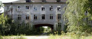Auf dem Geländer der ehemaligen Kaserne in Krampnitz sollen neue Wohnungen entstehen, die die Stadt Potsdam dringend braucht. Doch das Land will einen Teil des geplanten Bauareals aus der Planung herausnehmen - es geht um den Landschaftsschutz.