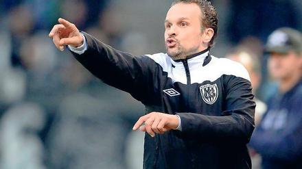 Klare Ansage. Almedin Civa, Interims-Trainer des SV Babelsberg 03, fordert von seiner Mannschaft im heutigen Viertelfinale des Landespokals unbedingt einen Sieg gegen Sachsenhausen.