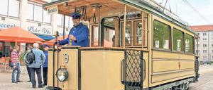 18 Sitze, zwei Motoren. Die erste Elektrische geht auf Sonderfahrt.