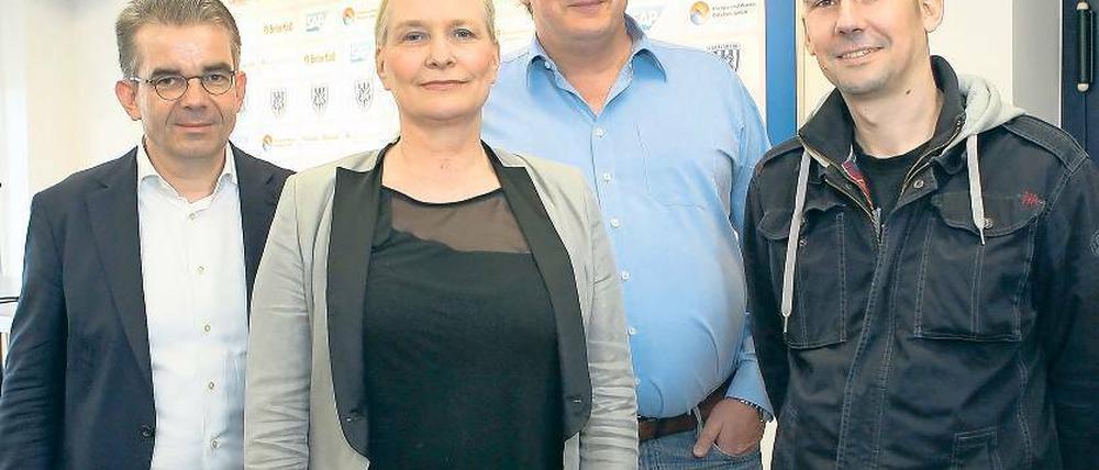 Auf ein Neues. Götz Schulze, Regula Bathelt, Archibald Horlitz und Christian Lippold (von links) bilden den neuen Vorstand des SV Babelsberg 03.