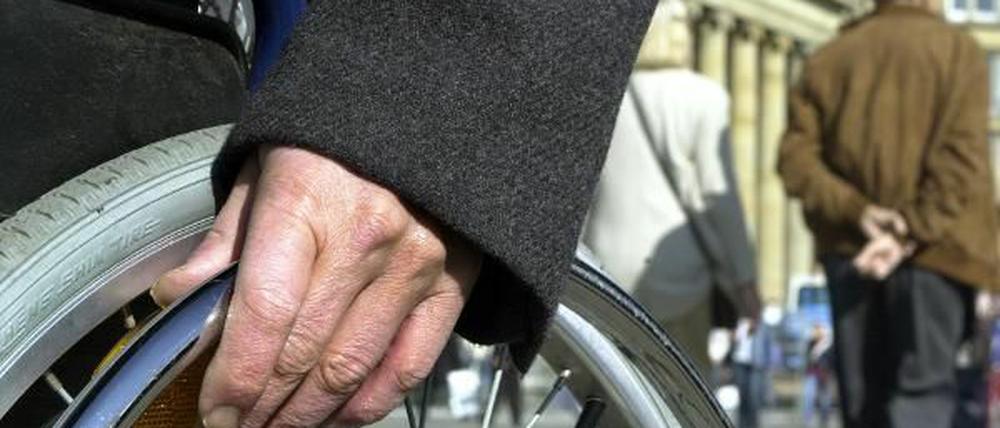 Zu steile Rampen: Der Brandenburger Plenarsaal ist für Rollstuhlfahrer nicht erreichbar. Ein fatales politisches Signal.