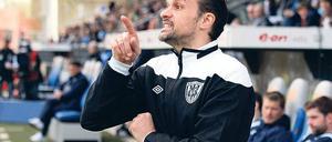 Rechtzeitig zum Ablauf der 15-Tagesfrist von Übergangscoach Almedin Civa (Foto) hat Fußball-Drittligist SV Babelsberg 03 am Montag in Dieter Timme einen neuen Trainer mit UEFA-Pro-Lizenz präsentiert.