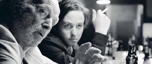 Einsame Wölfe. Tom Schilling (r.) mit Michael Gwisdek in dem prämierten Film „Oh Boy“ von Jan-Ole Gerster.