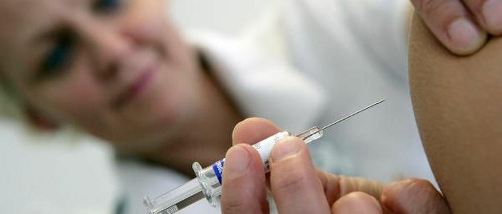 Auch wenn es wehtut: Der beste Schutz gegen Masern ist eine Impfung.